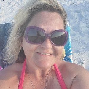 Meet your Posher, Melanie